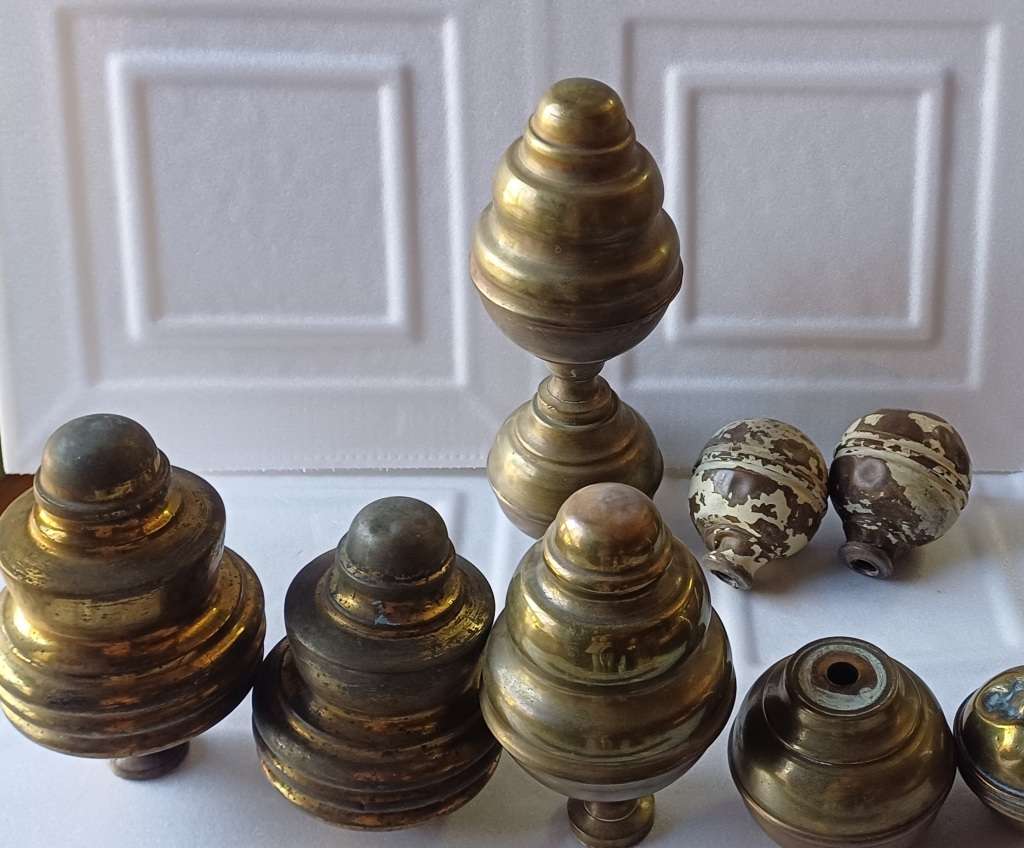 Old Parts(knobs) for brassbeds