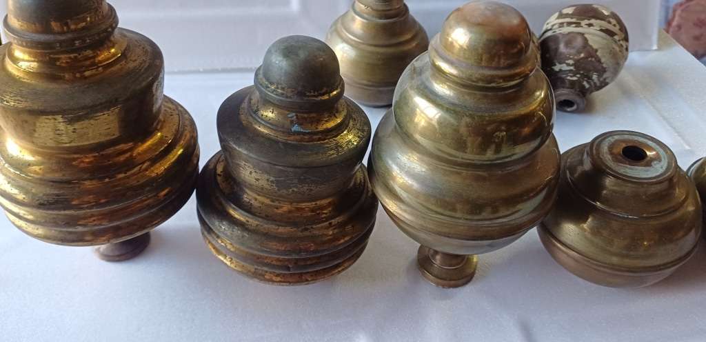 Old Parts(knobs) for brassbeds