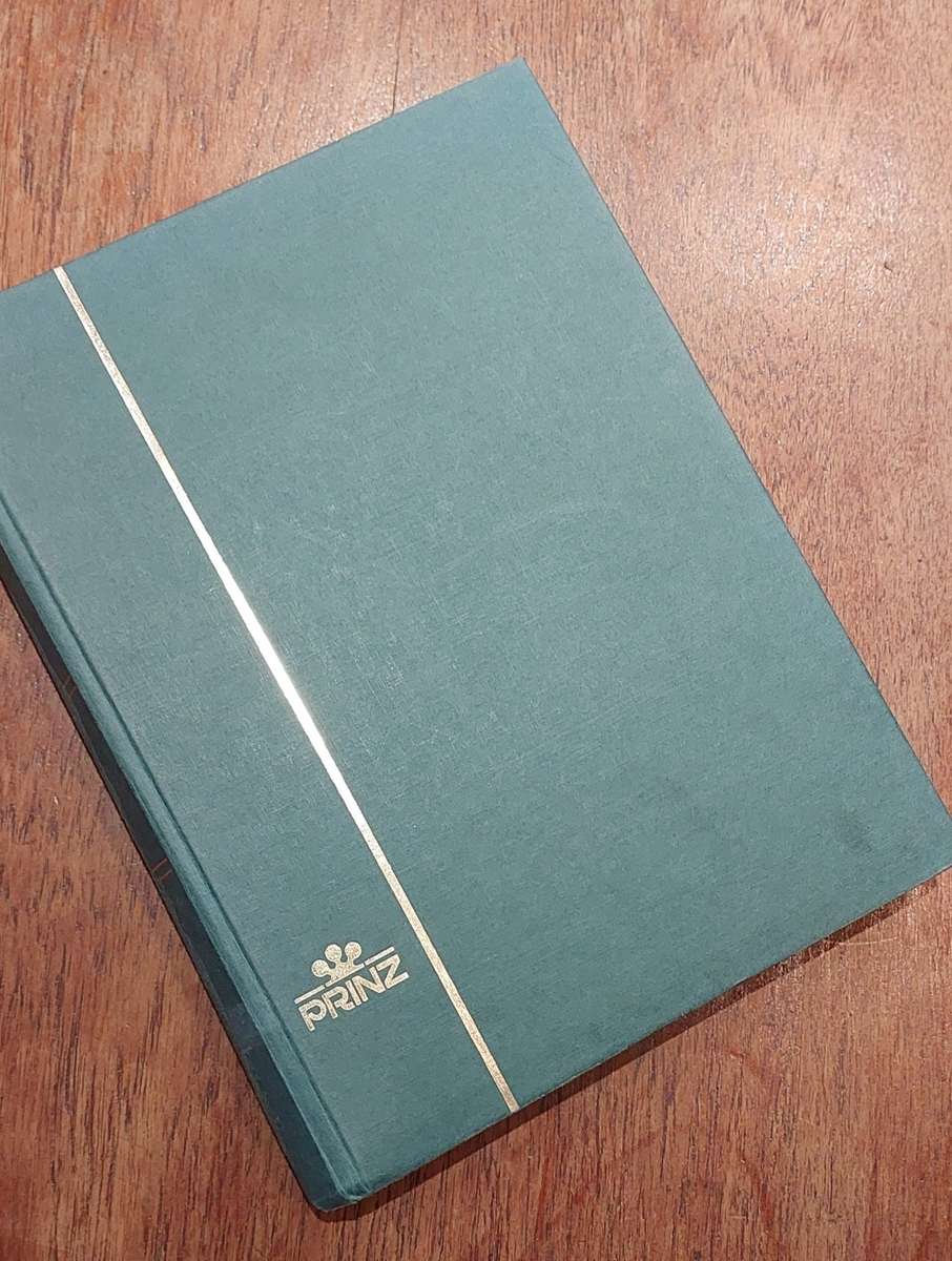 Stamp Stock Book, empty, Good ConditionBlack pg b/g, 32 x d/s pages, 23 x 31cm