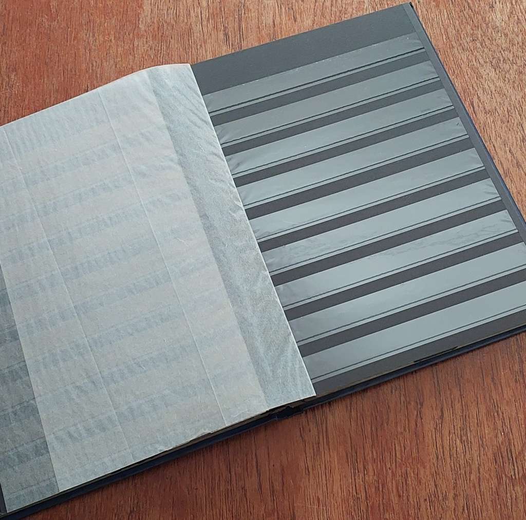 Stamp Stock Book BLUE, empty, Good Condition, Black pg b/g, 16 x d/s pages, 23 x 31cm