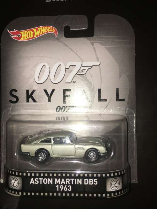 Hot Wheels Skyfall Aston Martin