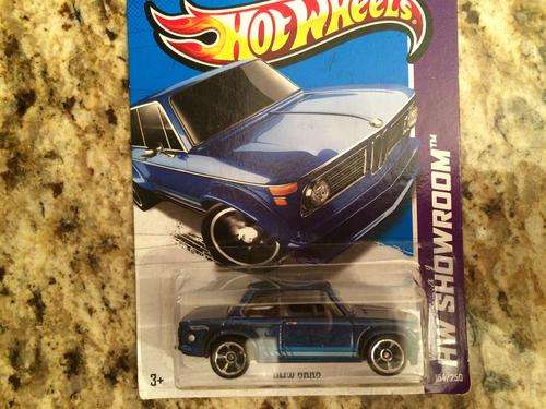Hot wheels BMW 2002 long card