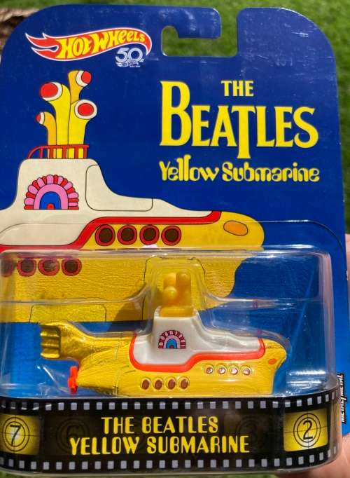 Hot Wheels Retro. Yellow submarine