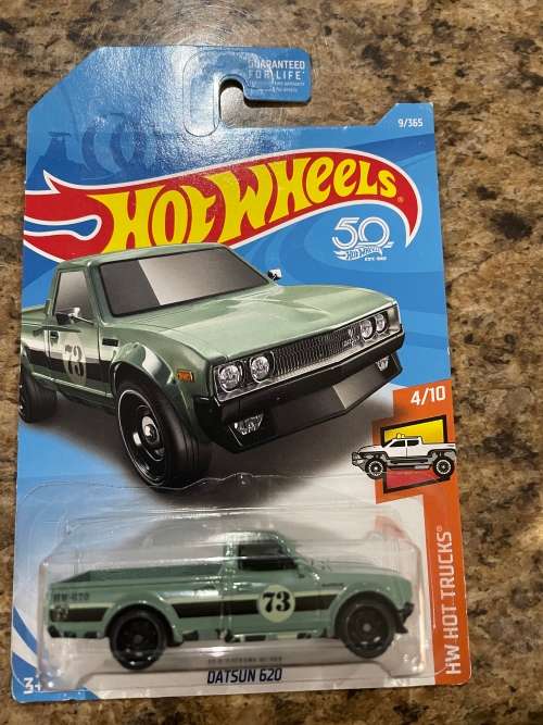 Hot wheels Datsun 610 long card green