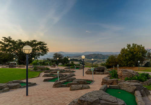 4 - 8 Jun at Cayley Lodge, (Central Drakensberg), 1BR/sleeps 4