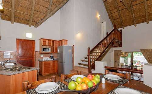 9 - 13 Apr midweek at Hazyview Cabanas (Mpumalanga), 3BR/sleeps 8