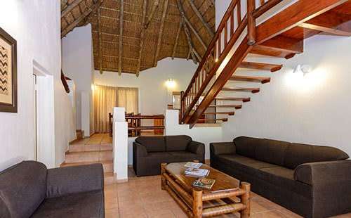 9 - 13 Apr midweek at Hazyview Cabanas (Mpumalanga), 3BR/sleeps 8