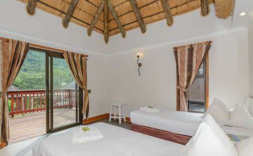 9 - 13 Apr midweek at Hazyview Cabanas (Mpumalanga), 3BR/sleeps 8
