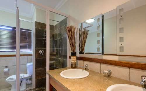 4 - 8 Jun at Cayley Lodge, (Central Drakensberg), 1BR/sleeps 4