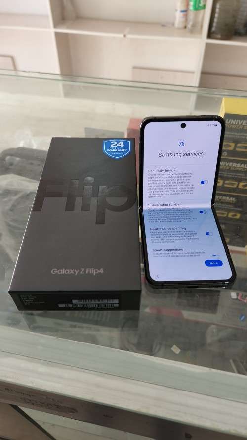 Samsung Z Flip4 Open Box Like New