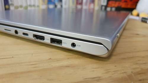 Asus VivoBook 15 - Read Description