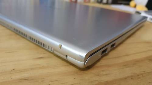 Asus VivoBook 15 - Read Description