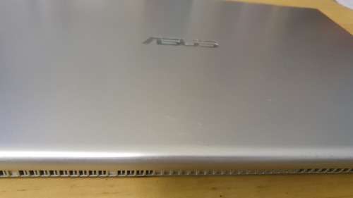 Asus VivoBook 15 - Read Description