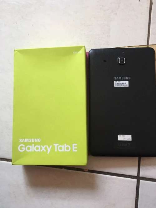 SAMSUNG TABLET