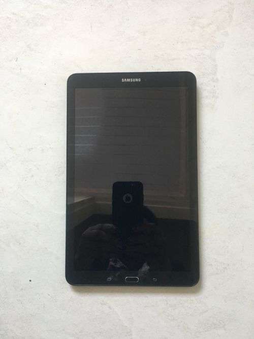 SAMSUNG TABLET