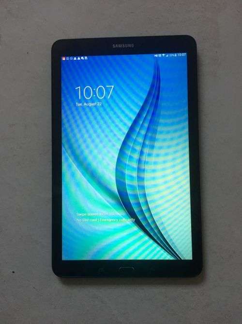 SAMSUNG TABLET