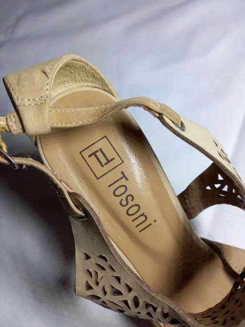 TOSONI HEELS