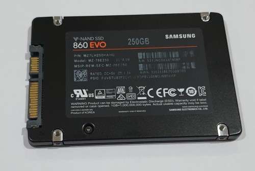 Samsung 860 EVO 250GB Solid State Drive (MZ-76E250BW)
