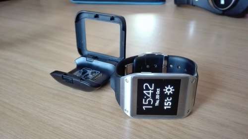 SAMSUNG GALAXY GEAR SMARTWATCH