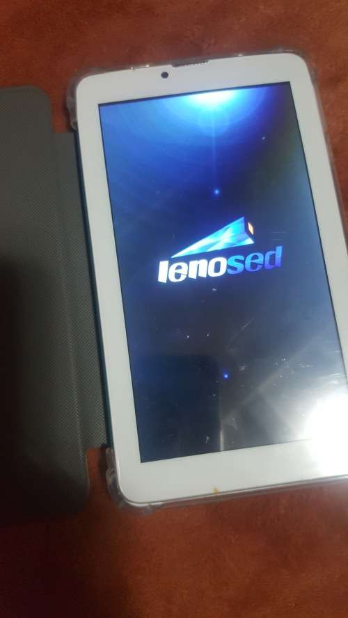Almost New Tablet Lenosed 64GB Boxed in Mint Condition with Cover and Accessories
