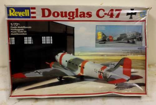 REVELL 1:72 Douglas C-47 Plane 4357 - Vintage 1988 Model Kit