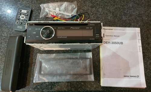 Pioneer DEH-3050UB Mp3 Cd Receiver with USB and remote
