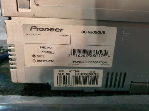 Pioneer DEH-3050UB Mp3 Cd Receiver with USB and remote