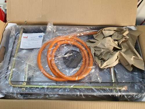 Totai 2Bnr Stove Gas 26/002A with hose and regulator