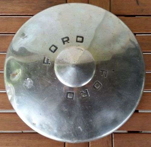 Vintage 1949 / 1950 Ford 10 1/2" hubcap wheel-cover also called "dogdish" or "poverty"