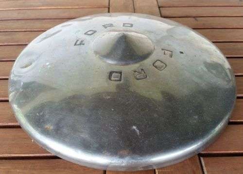 Vintage 1949 / 1950 Ford 10 1/2" hubcap wheel-cover also called "dogdish" or "poverty"