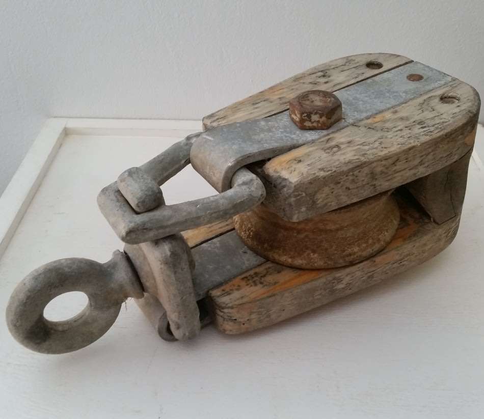 Wood Barn Pulley - Large Single Block Iron and Wood Block & Tackle Body