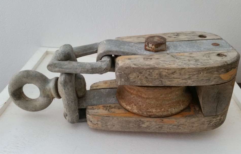 Wood Barn Pulley - Large Single Block Iron and Wood Block & Tackle Body