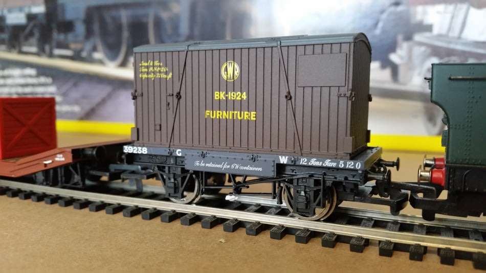 GWR Mixed Traffic Electric Train Set 00 Gauge by Hornby - Lots of Extras - Hardly Used