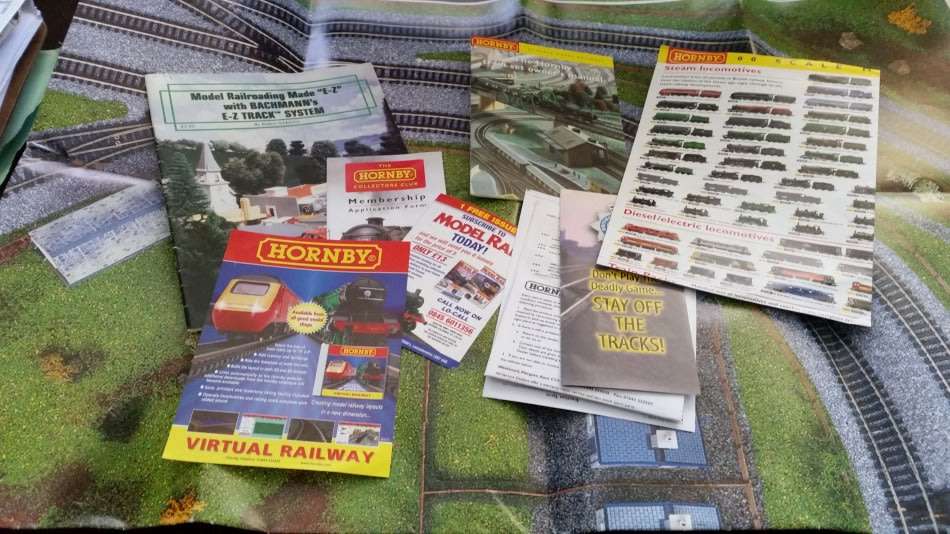 GWR Mixed Traffic Electric Train Set 00 Gauge by Hornby - Lots of Extras - Hardly Used