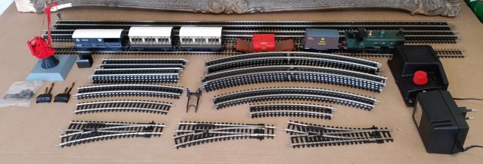 GWR Mixed Traffic Electric Train Set 00 Gauge by Hornby - Lots of Extras - Hardly Used