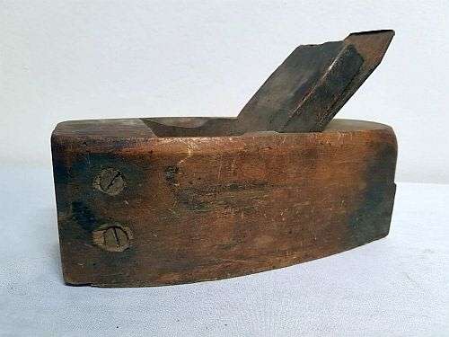 Lot of Fitzimmons Snake Bite Tin, Twisted Wire Wrench, Ford Offset Spanner, Shrader Tin, Block Plane