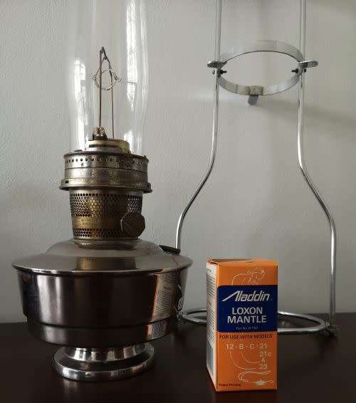 Aladdin Kerosene Lamp - Classic Aladdin Hanging Tilt Frame with New Loxon Mantle
