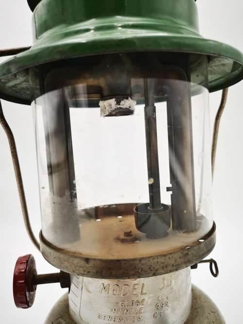 Coleman 339 Kerosene Lantern Canada 3-73 Nickel Tank