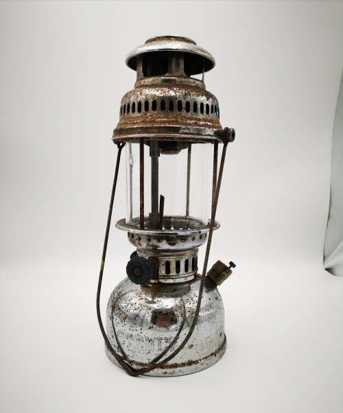 Stenley 350 CP Kerosene Lantern with globe