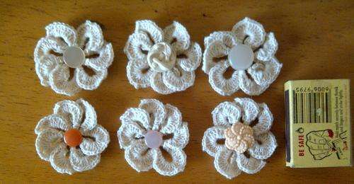 100% cotton Hand crochet crocodile-flower, applique. decoration,yarn 2ply sewing craft accessories
