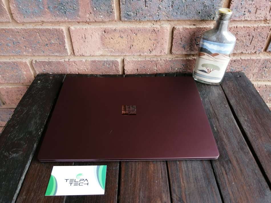 Microsoft Surface Book (Model 1769) - **Core i7, 8GB RAM, SSD, PixelSense 1504p display, Burgundy**