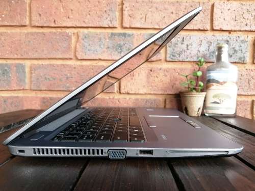 HP EliteBook 840 G4 Professional UltraBook - **Core i7, 16GB RAM, SSD + HDD, FHD 1080p, LTE**