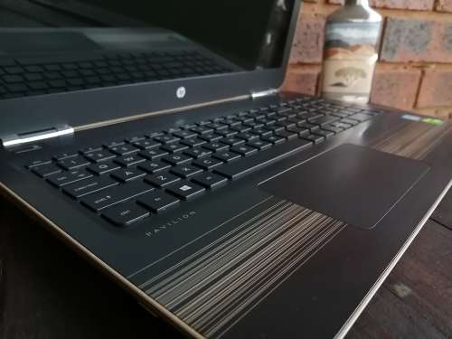 HP Pavilion 15 - AU111NI Notebook - *Core i7, 16GB RAM, 1TB, 15.6" HD, NVidia 940MX 4GB, Black+Gold*