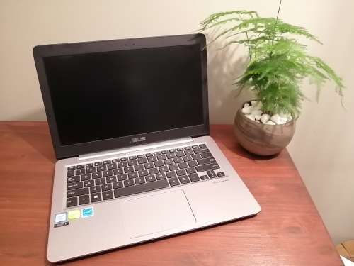 ASUS ZenBook UX310UF Ultimate UltraBook - *8th Gen Core i7, 16GB RAM, NVMe SSD + HDD, NVidia GPU*