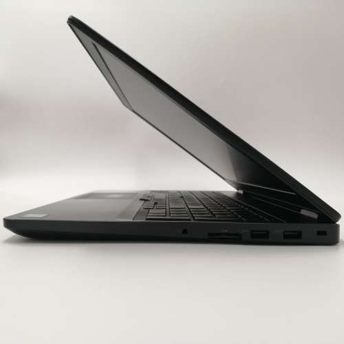 Dell Latitude E5570 Professional Notebook - Core i7, 8GB RAM, 512GB SSD, Radeon, 15.6` FHD, Dock Inc