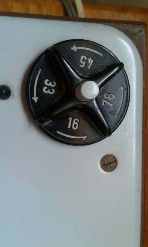 Bang and Olufsen Type 609 V Record Player