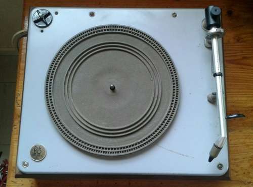 Bang and Olufsen Type 609 V Record Player