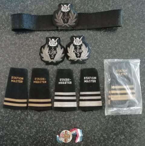 Crazy R1 Start Auction!  Vintage South African Railways Station Master Insignia