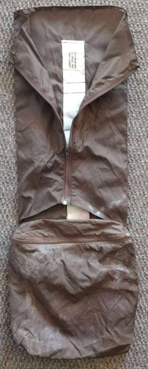 Crazy R1 Start Auction!   SADF Toiletry Bag