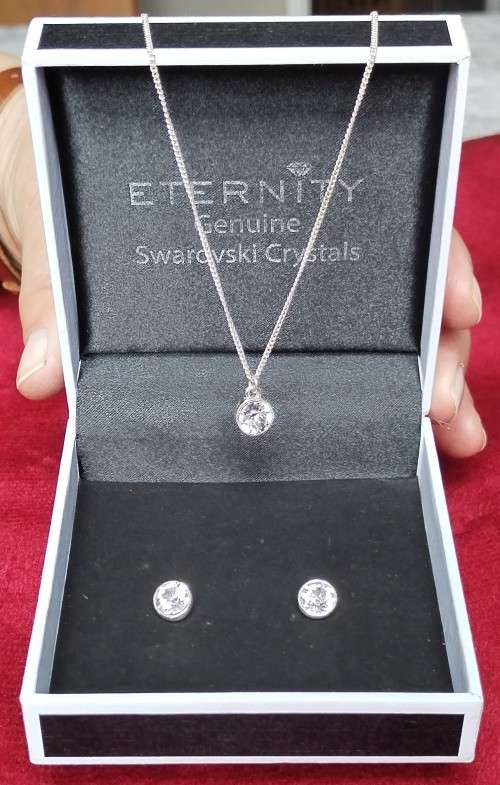 Crazy R1 Start Auction!   Eternity Genuine Swarovsky Crystals